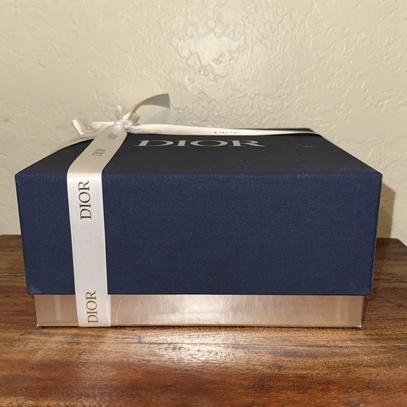 Dior Blue Gift Box with Tissue and Ribbon - Picture 6 of 11